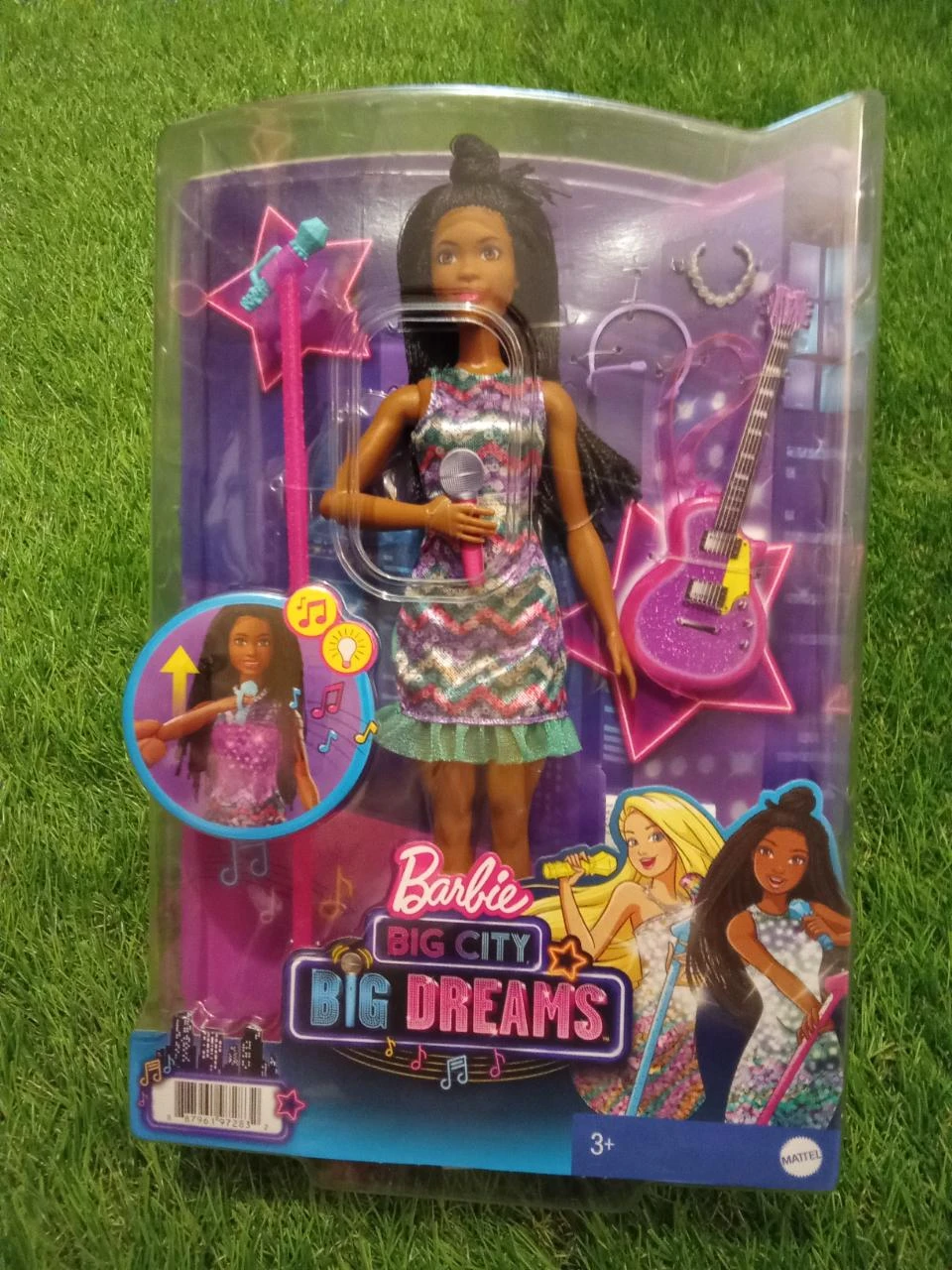 Barbie Brooklyn chanteuse neuve sous emballage
